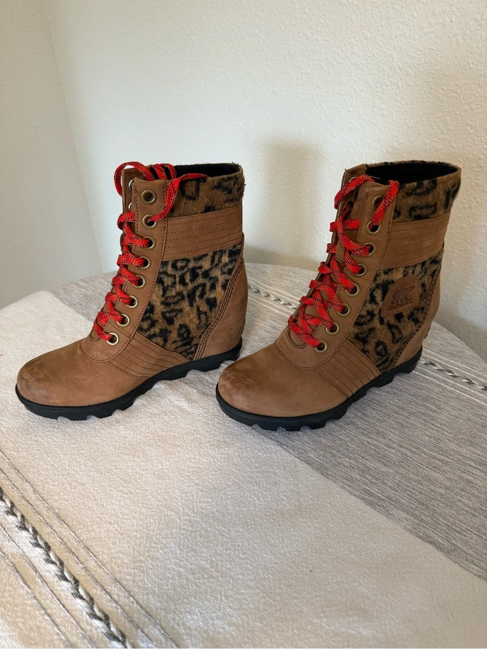 Sorel Lexie Wedge Boot, Brown and Black Cheetah print with red laces - Picture 2 of 7